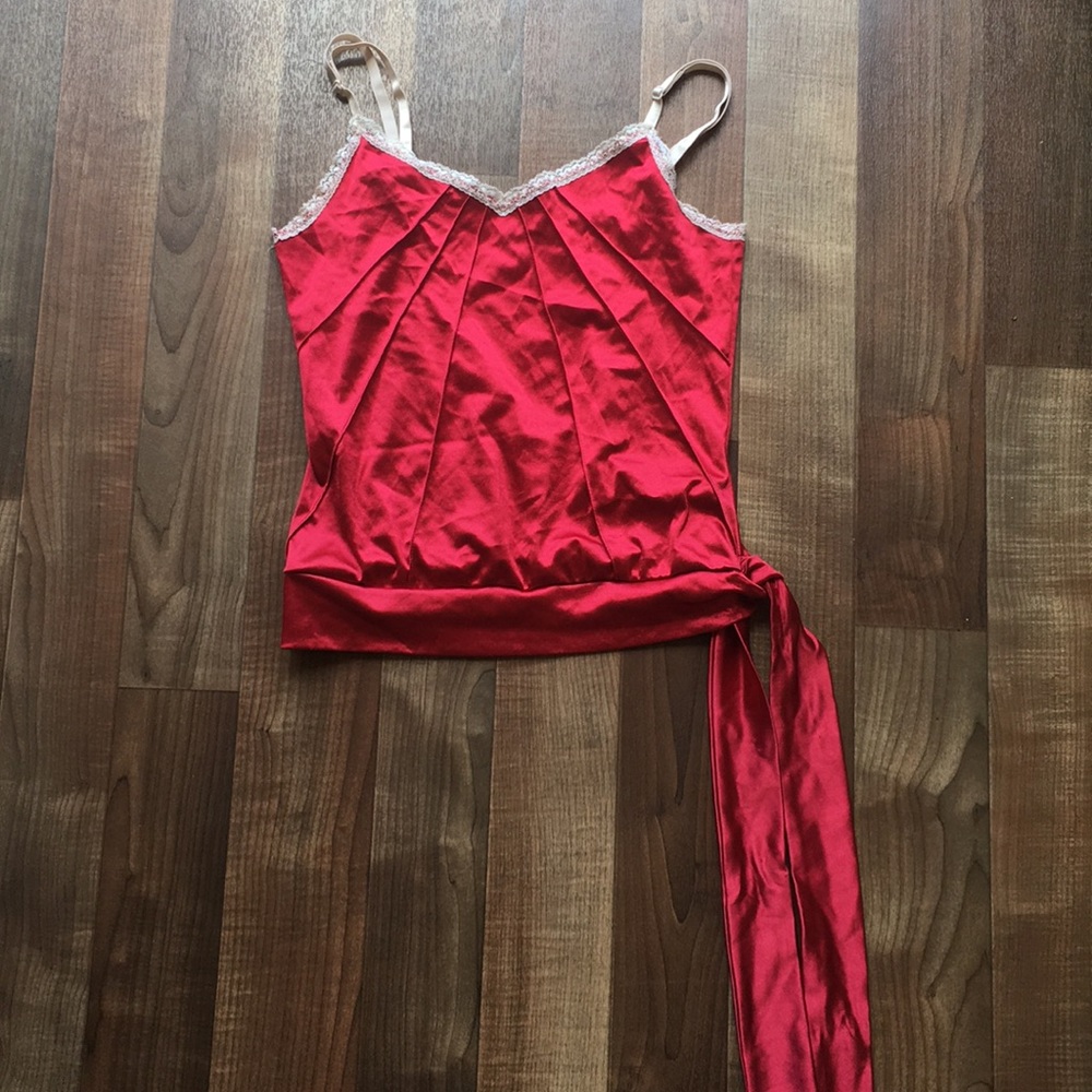 Shameless top